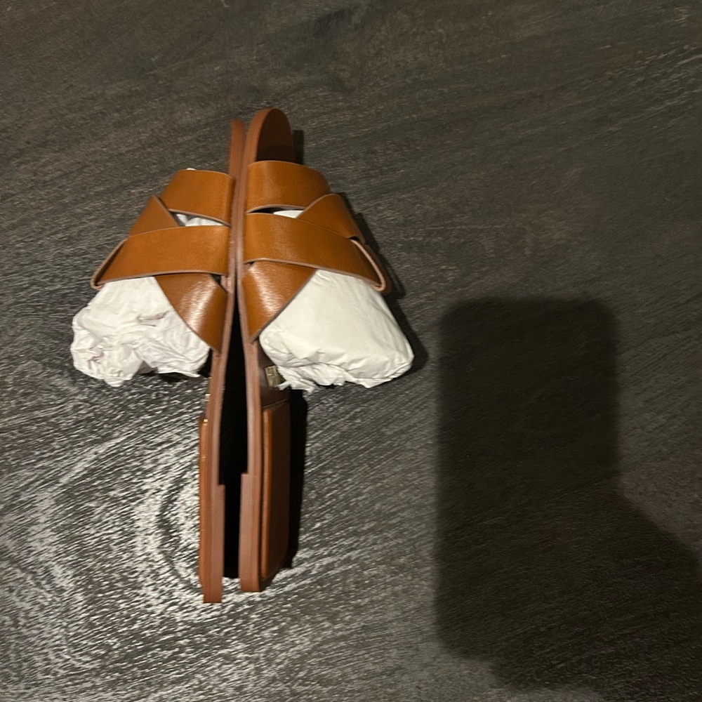 ZARA FLAT CROSSED LEATHER SANDALS - Picture 4 of 8